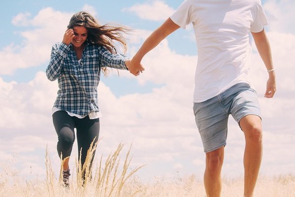 Comment séduire votre voisine en 5 étapes simples